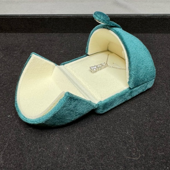 CERTIFIED 1.8CT 3-STONE MOISSANITE DIAMOND PENDANT NECKLACE - Picture 8 of 9